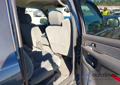 2004 Chevrolet Avalanche 1500 from USA, damaged, VIN 3GNEC12T54G227378